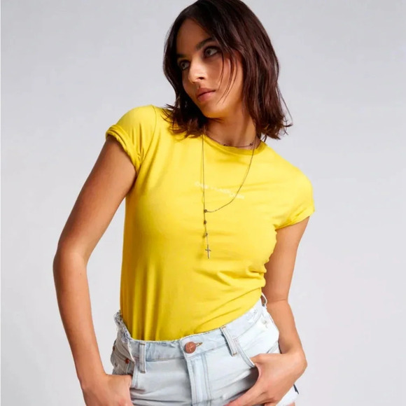 🌴 One Teaspoon NWT Fitted Crew Tee in Blazing Yellow SMALL - Picture 1 of 5